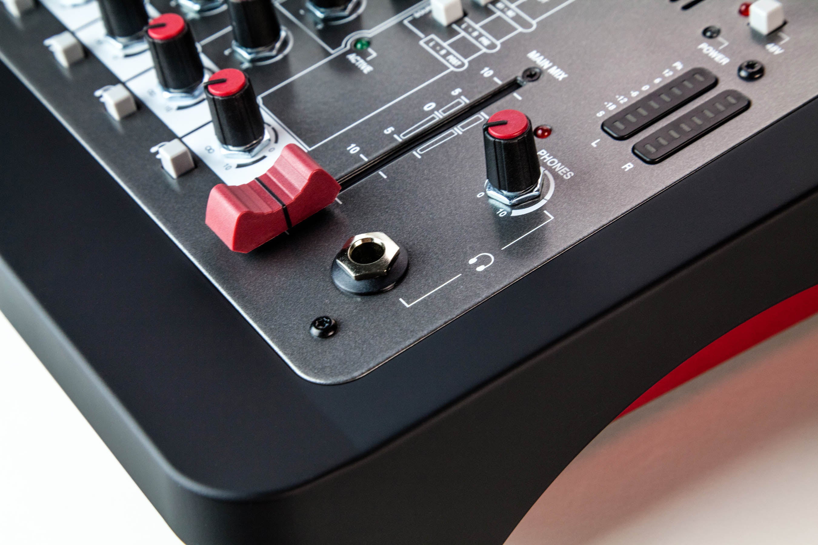A&H ZEDi-8 Hybrid kompakt mixer, USB interface